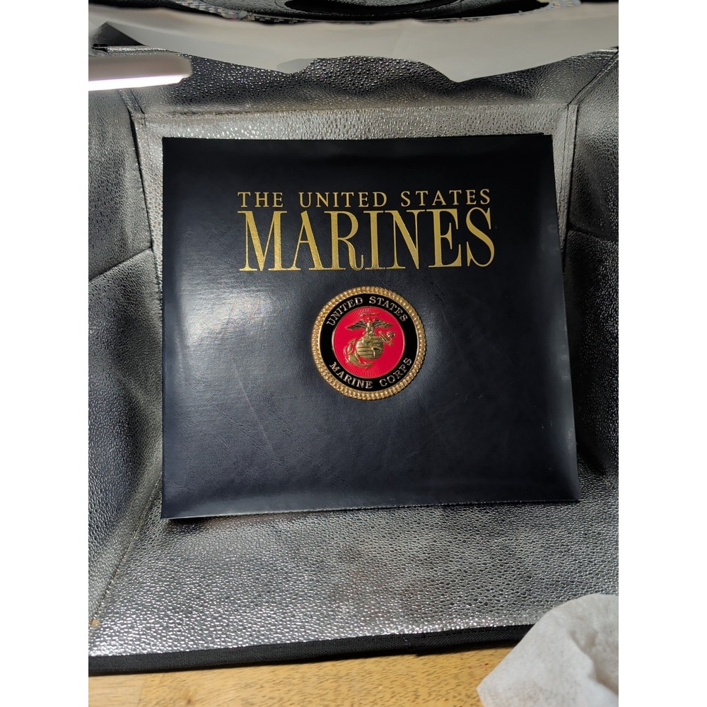 THE UNITED STATES MARINES LEATHER BONDED SCRAPBOX New With Defecta Expand Spine
